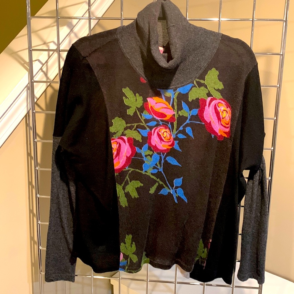 100% Lightweight Soft Cashmere Sweater - Small